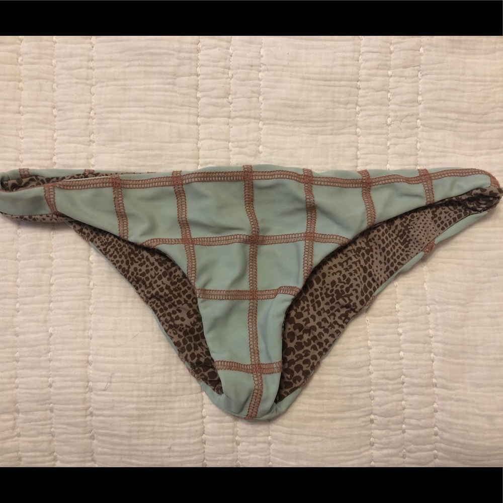 Acacia Waikoloa Stitch bottoms in Tidepool